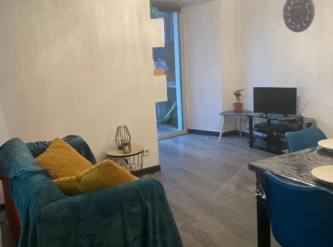 Le « studio Sur La Neste » Dans Le Centre D'arreau Apartamento *