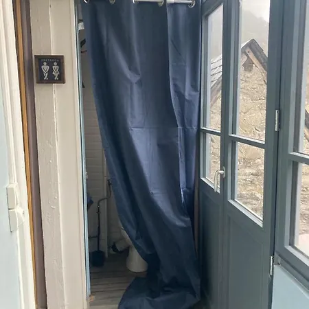 Le « studio Sur La Neste » Dans Le Centre D'arreau 아로